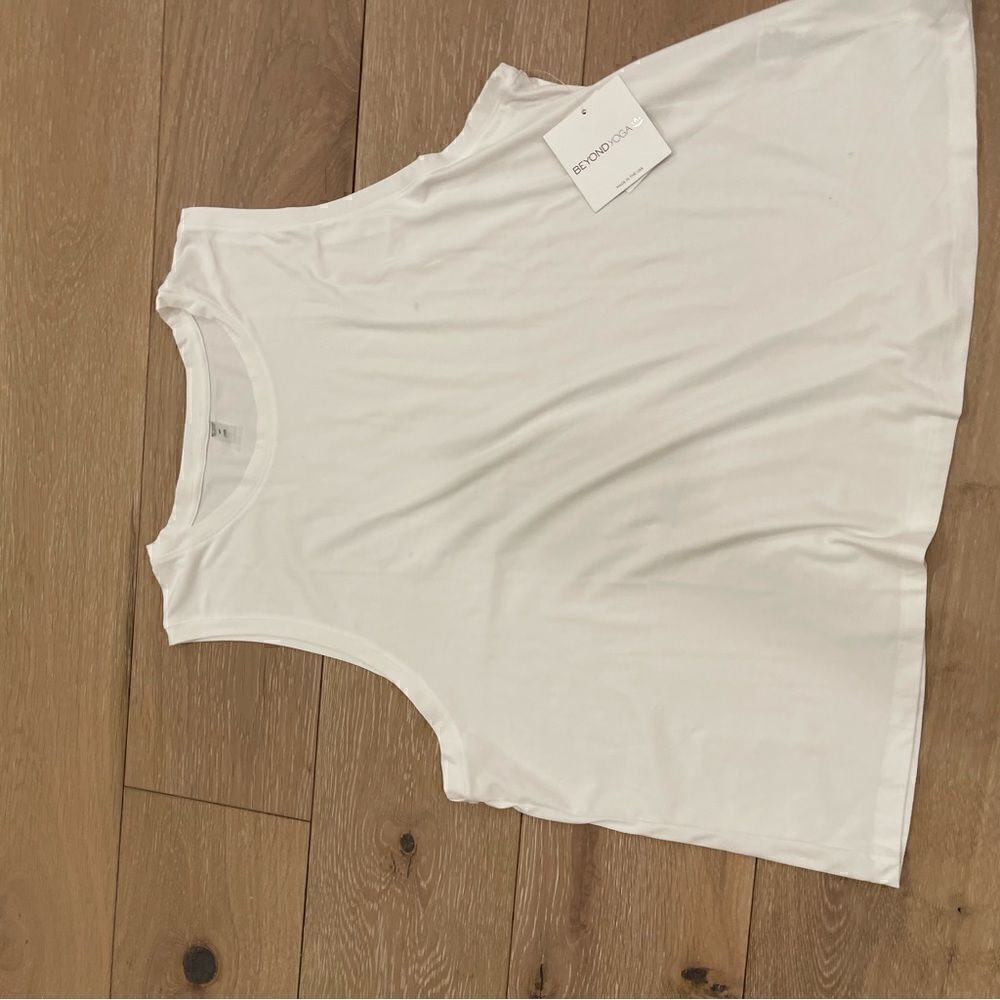 Featherweight Balanced Muscle Tank - Picture 6 of 8